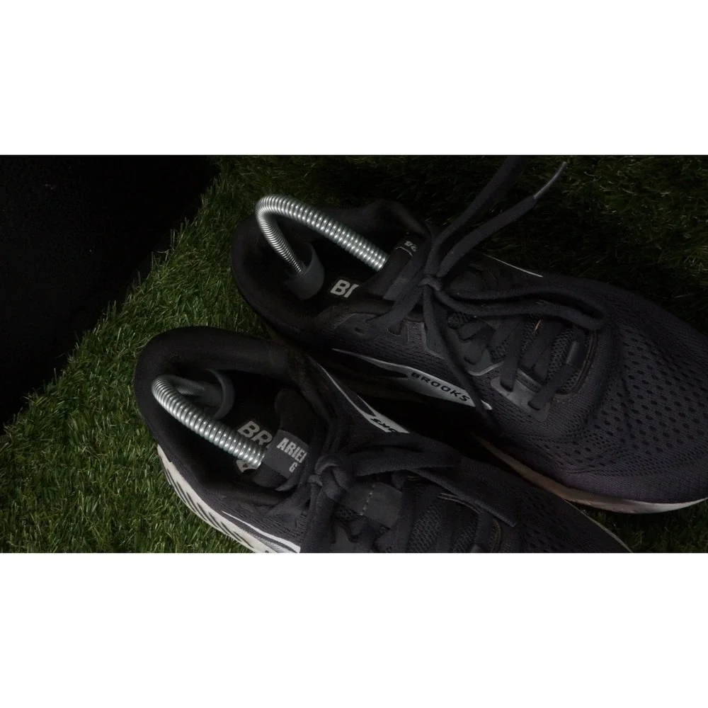 Brooks Ariel GTS Womens Running Shoes SZ 9 EE Gray Black Stability Sneakers